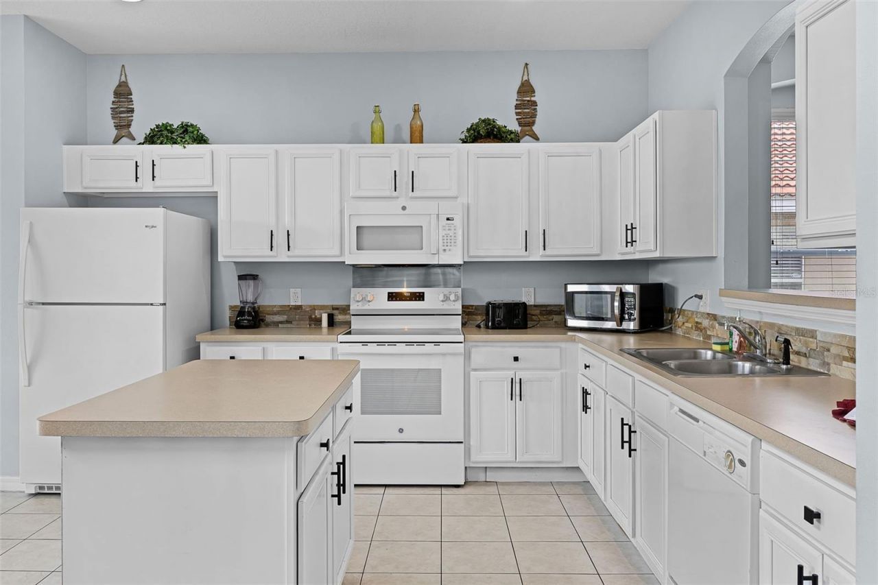 321 Rosso Drive, Davenport, FL 33837 Photo