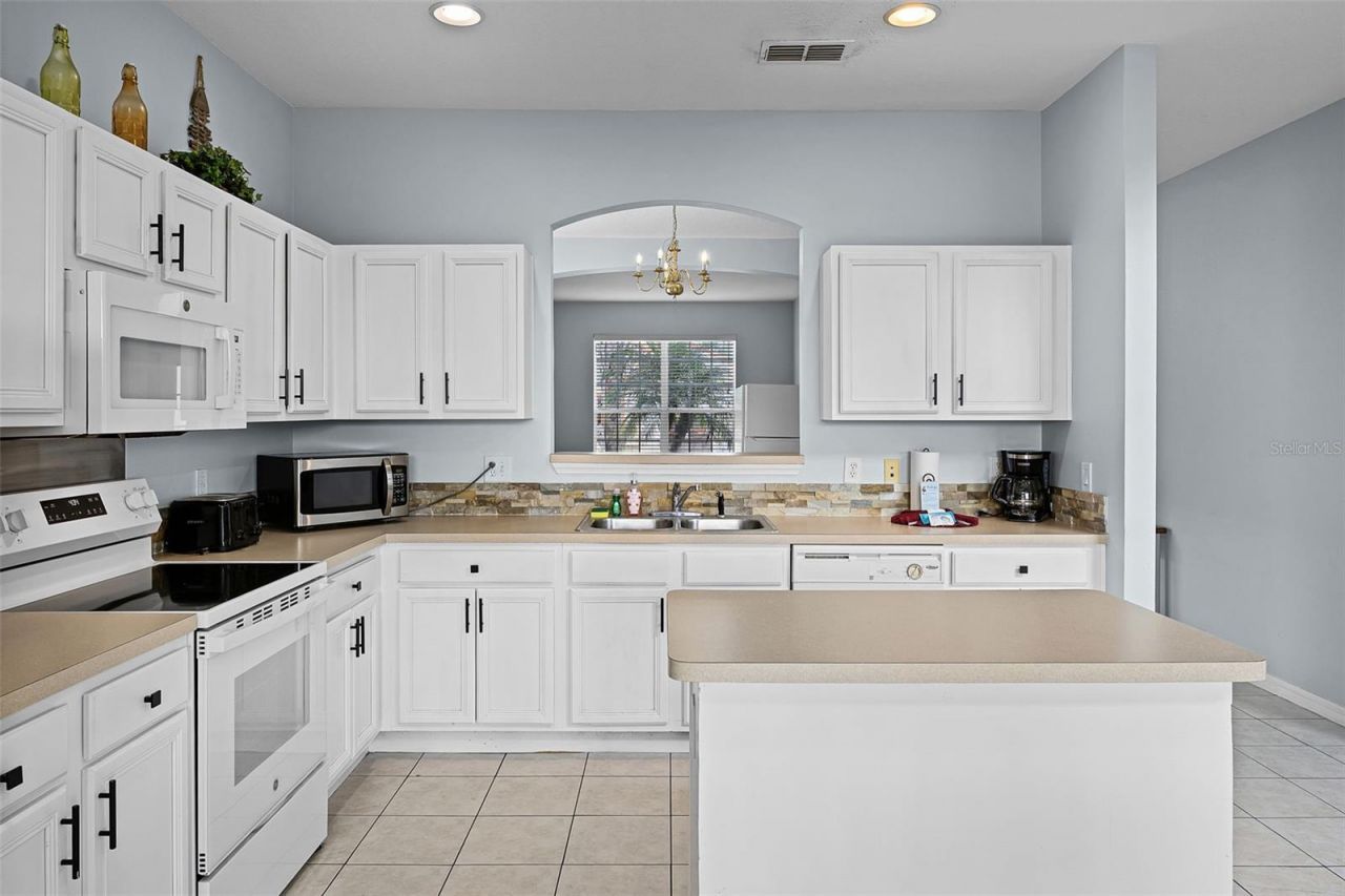 321 Rosso Drive, Davenport, FL 33837 Photo