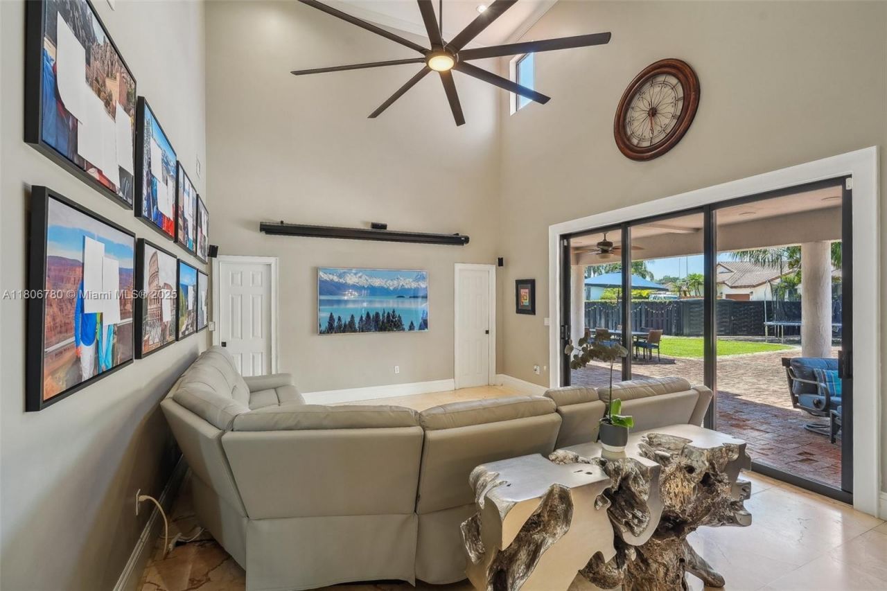 11898 SW 74th Ter, Miami, FL 33183 Photo