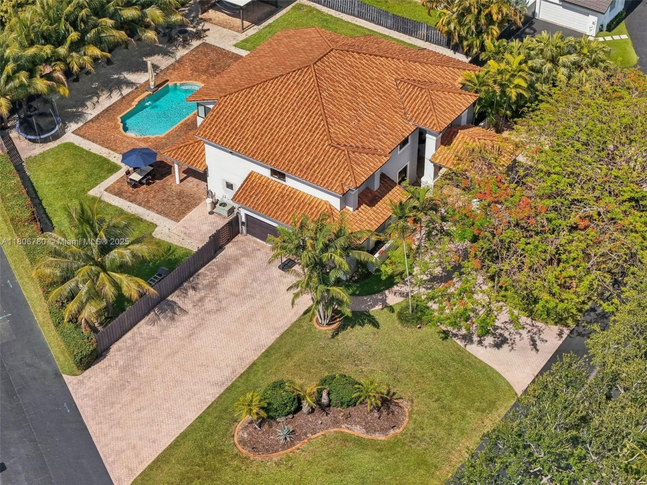 11898 SW 74th Ter, Miami, FL 33183 Photo