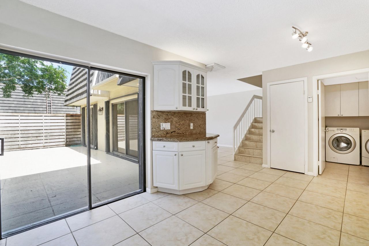 707 7th Terrace, Palm Beach Gardens, FL 33418 Photo