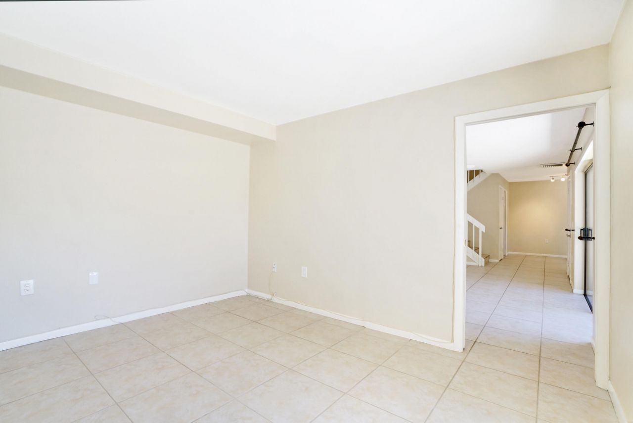 707 7th Terrace, Palm Beach Gardens, FL 33418 Photo