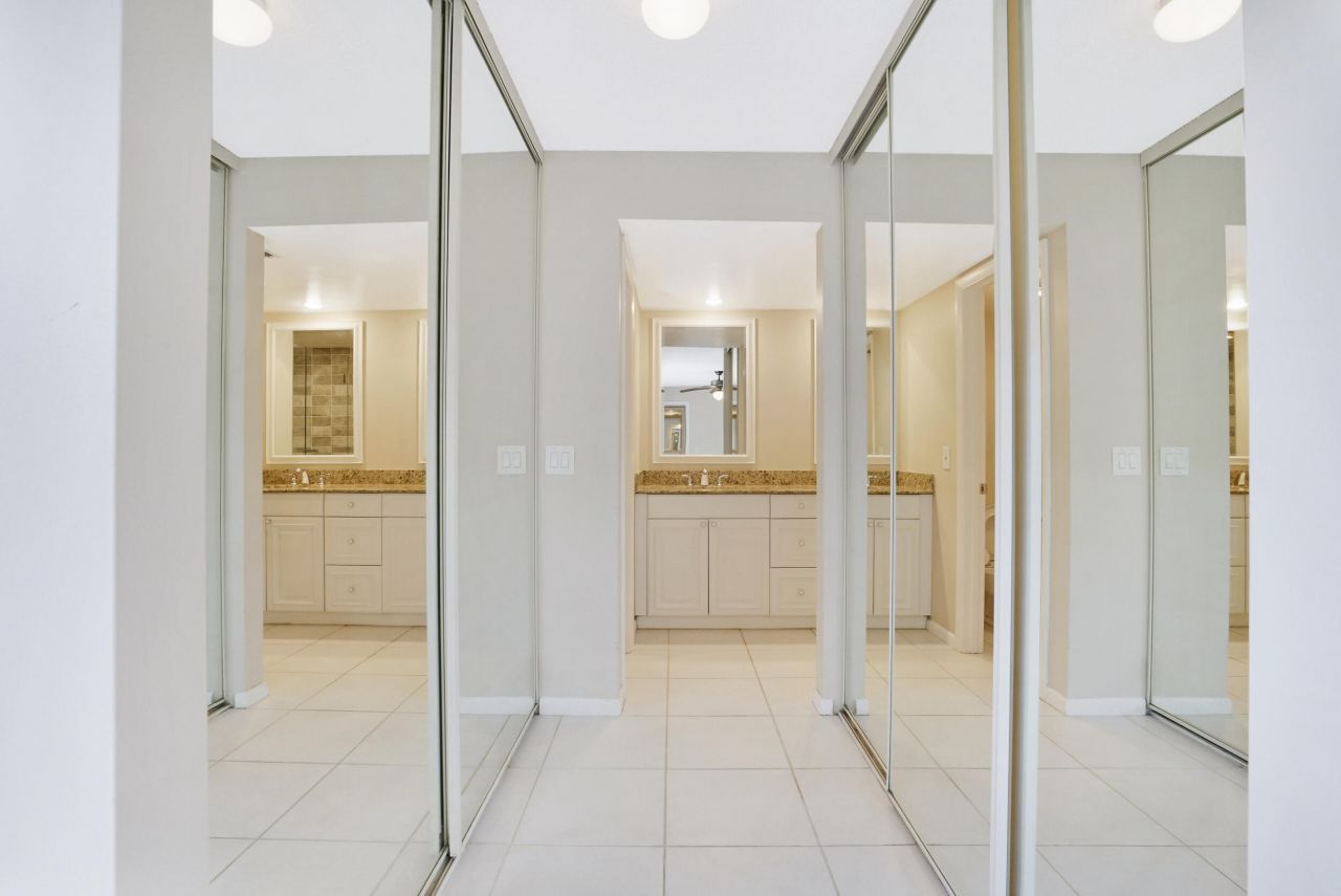 707 7th Terrace, Palm Beach Gardens, FL 33418 Photo