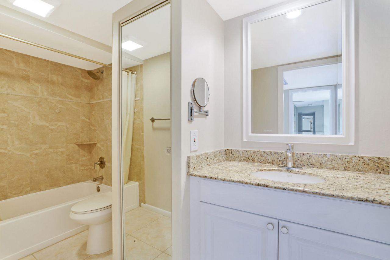 707 7th Terrace, Palm Beach Gardens, FL 33418 Photo