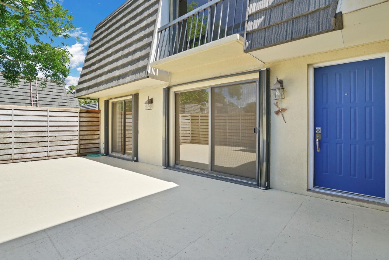 707 7th Terrace, Palm Beach Gardens, FL 33418 Photo