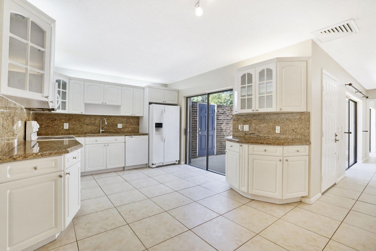 707 7th Terrace, Palm Beach Gardens, FL 33418 Photo