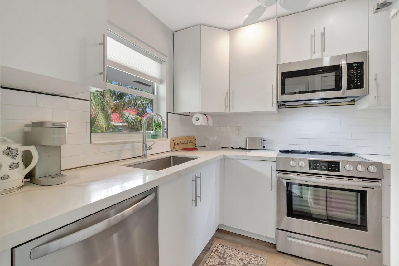 2501 S Ocean Boulevard, Unit 303, Boca Raton, FL 33432 Photo