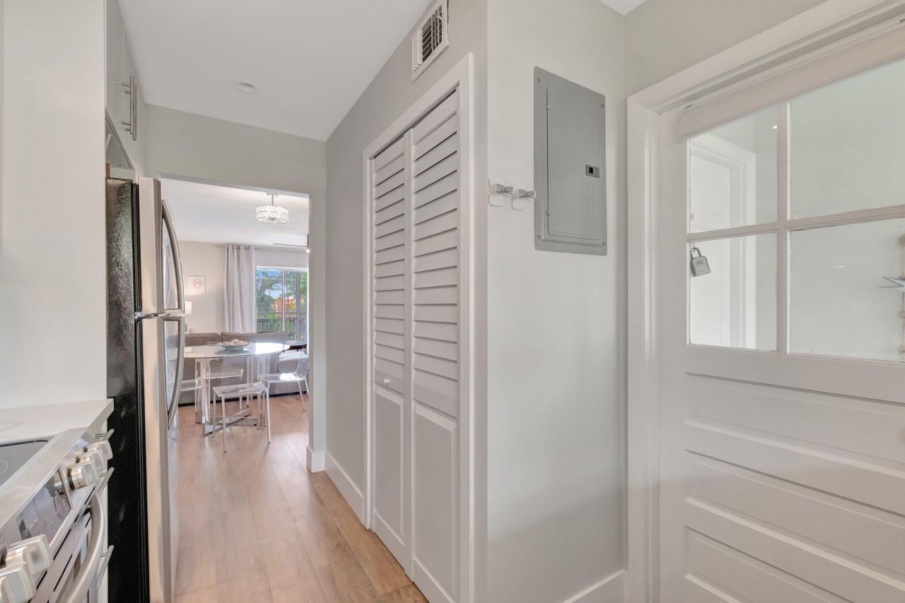 2501 S Ocean Boulevard, Unit 303, Boca Raton, FL 33432 Photo