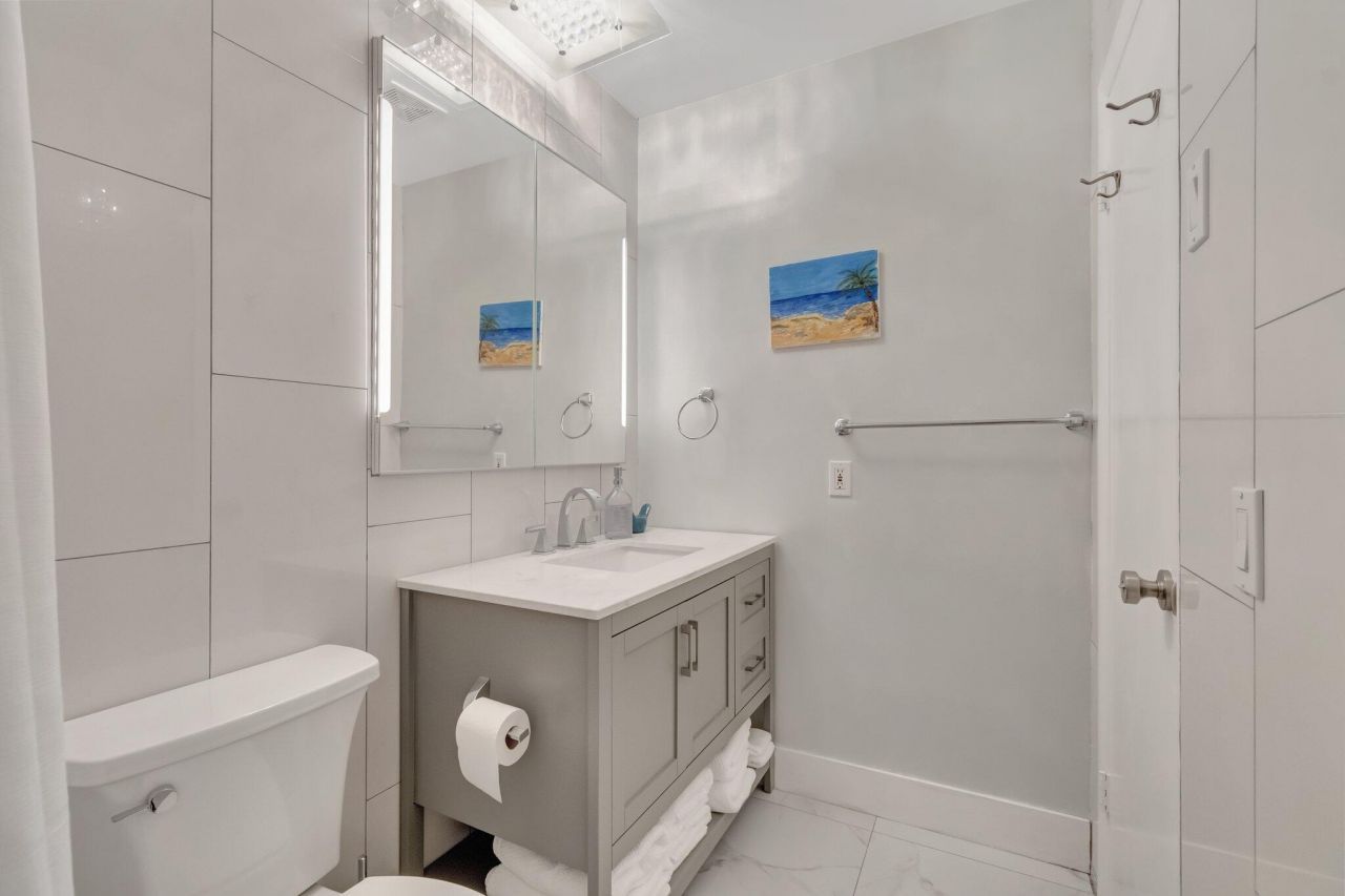 2501 S Ocean Boulevard, Unit 303, Boca Raton, FL 33432 Photo