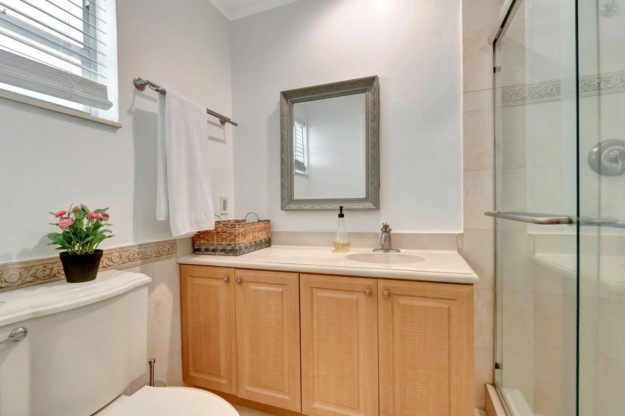 2501 S Ocean Boulevard, Unit 303, Boca Raton, FL 33432 Photo