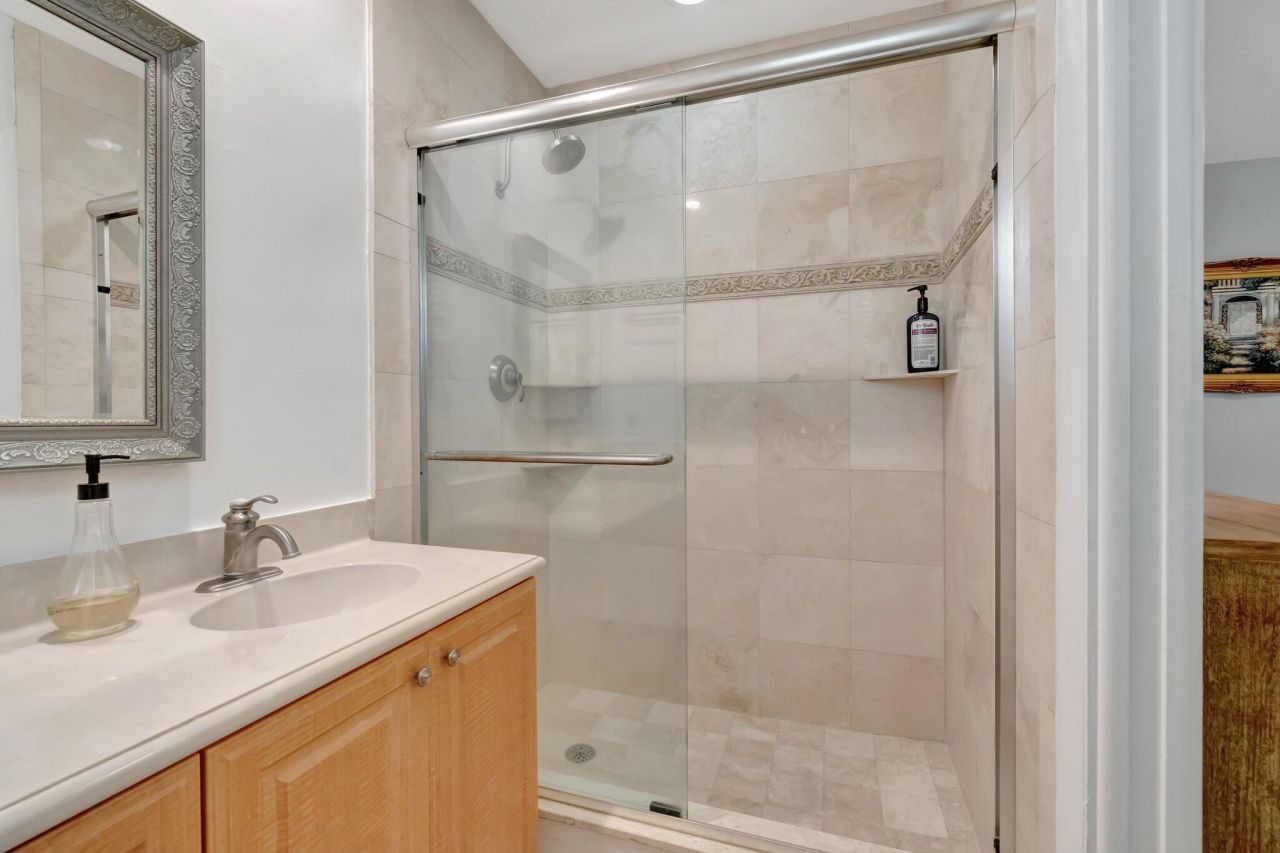 2501 S Ocean Boulevard, Unit 303, Boca Raton, FL 33432 Photo