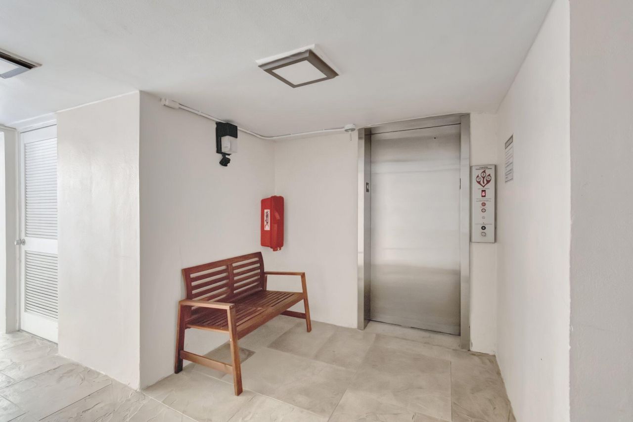 2501 S Ocean Boulevard, Unit 303, Boca Raton, FL 33432 Photo