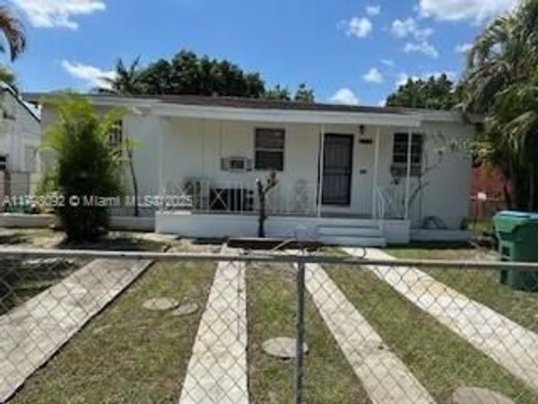 446 NW 80th St, Miami, FL 33150
