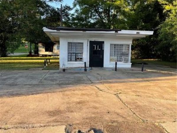 3203 3RD Street, Alexandria, LA 71301