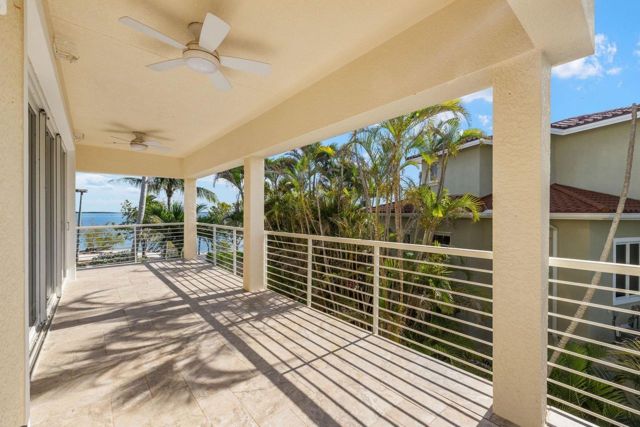 1581 San Carlos Bay Dr, Sanibel, FL 33957 Photo