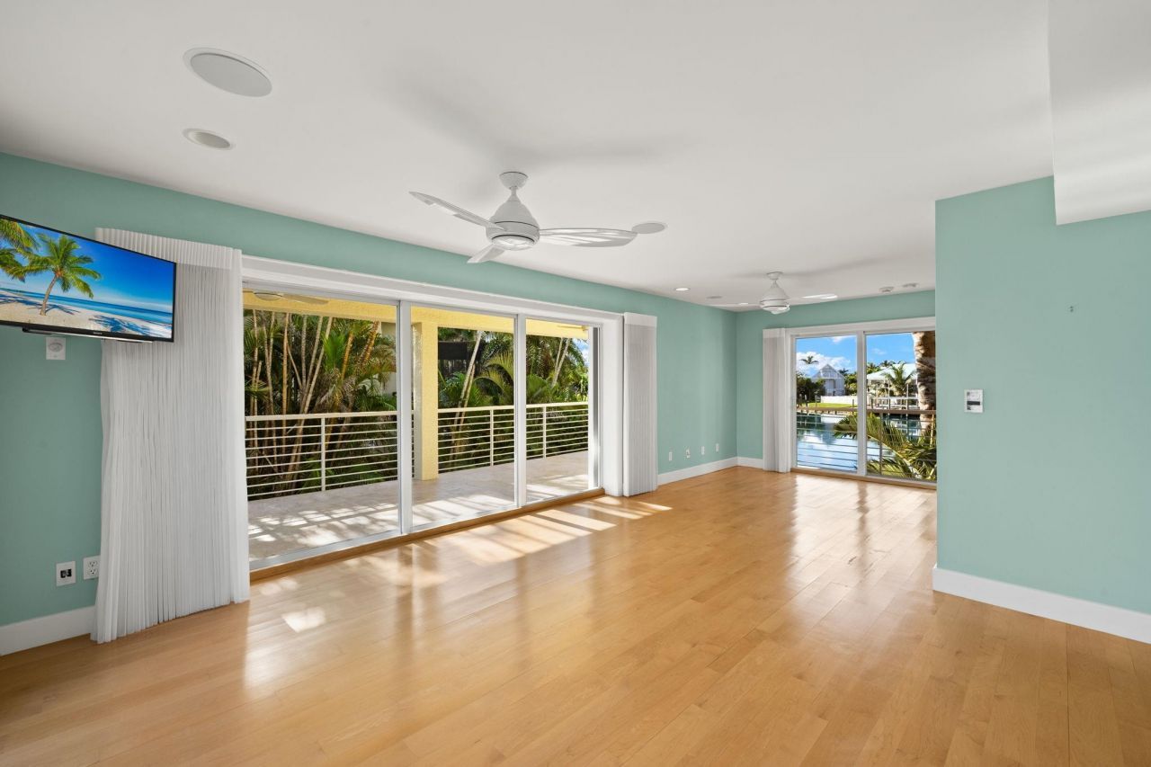 1581 San Carlos Bay Dr, Sanibel, FL 33957 Photo