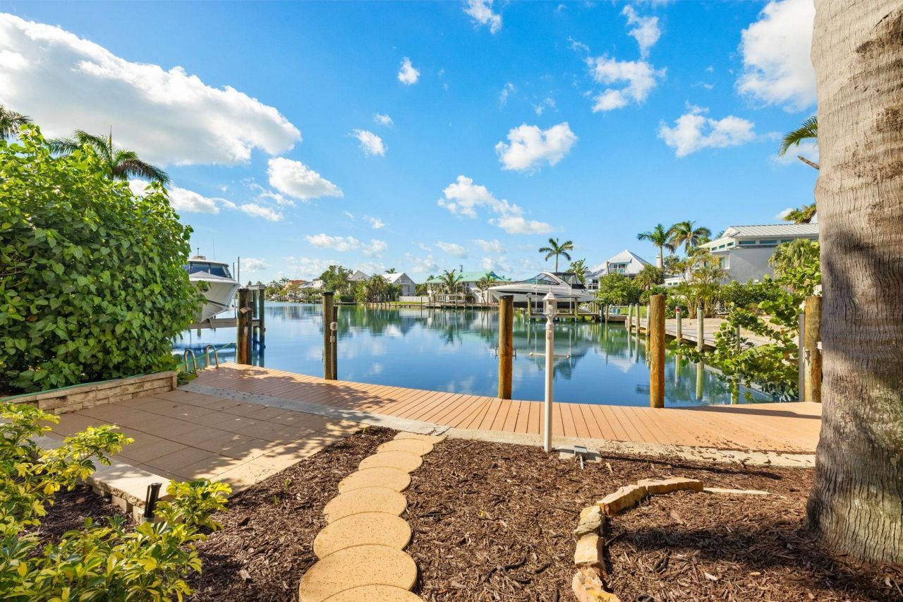 1581 San Carlos Bay Dr, Sanibel, FL 33957 Photo