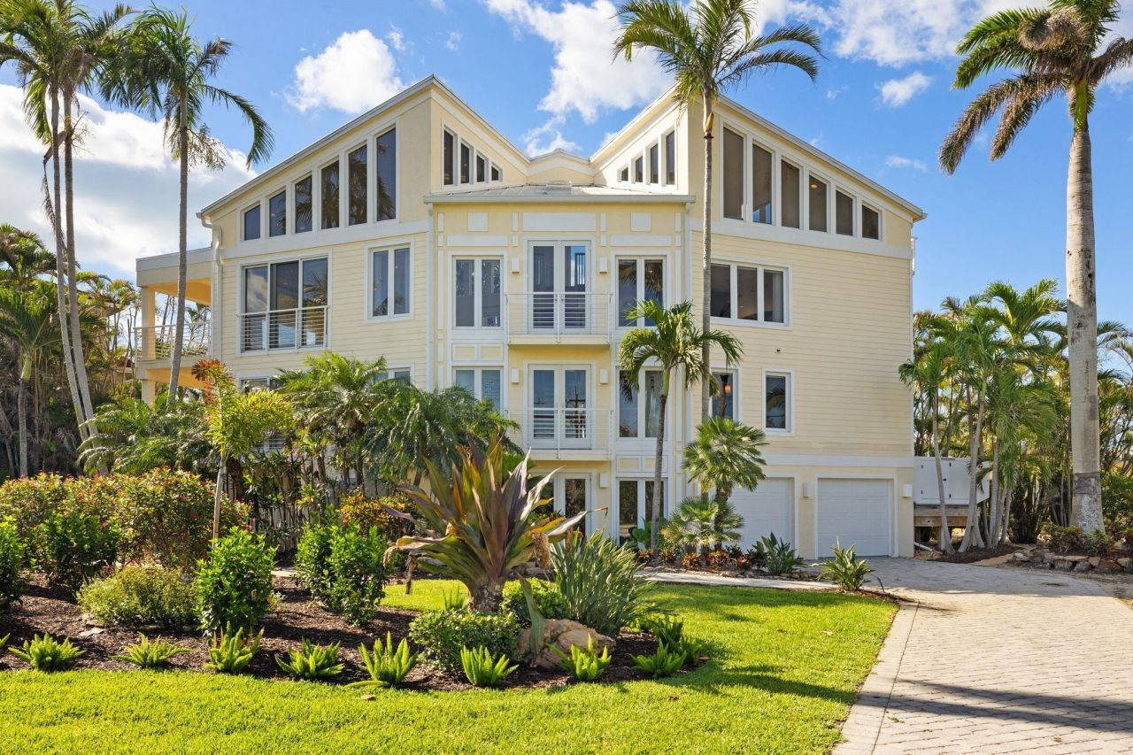 1581 San Carlos Bay Dr, Sanibel, FL 33957 Photo