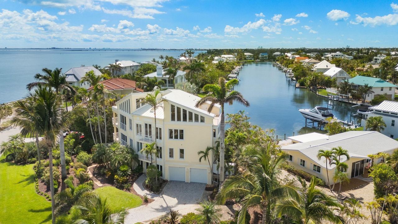 1581 San Carlos Bay Dr, Sanibel, FL 33957 Photo