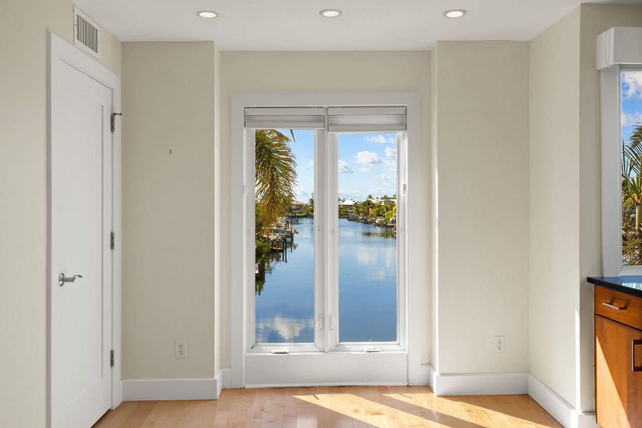1581 San Carlos Bay Dr, Sanibel, FL 33957 Photo