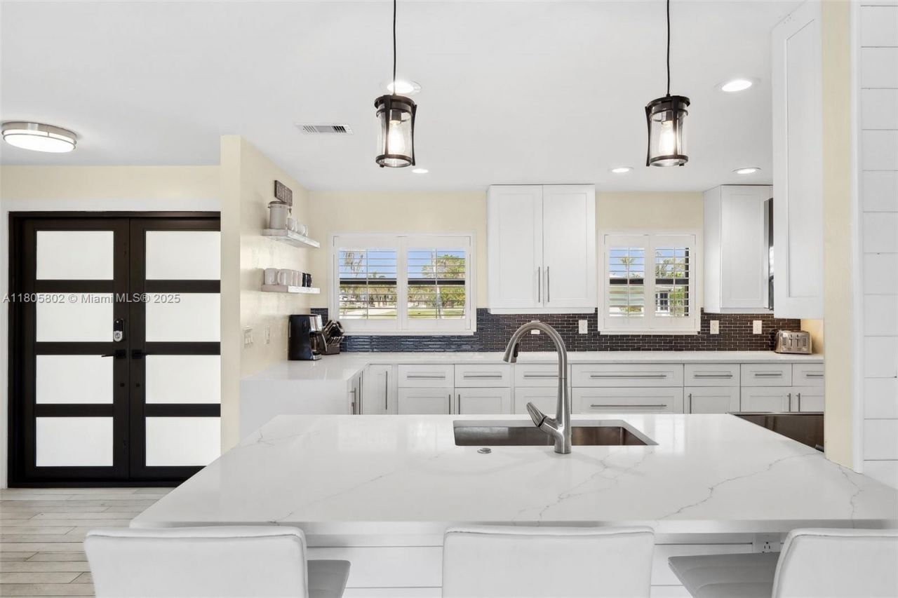 1600 Edith Esplanade, Cape Coral, FL 33904 Photo