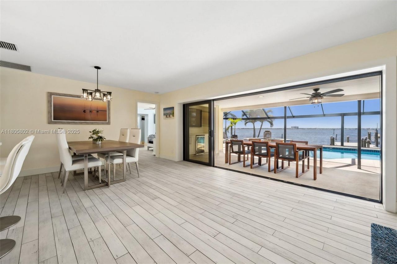1600 Edith Esplanade, Cape Coral, FL 33904 Photo