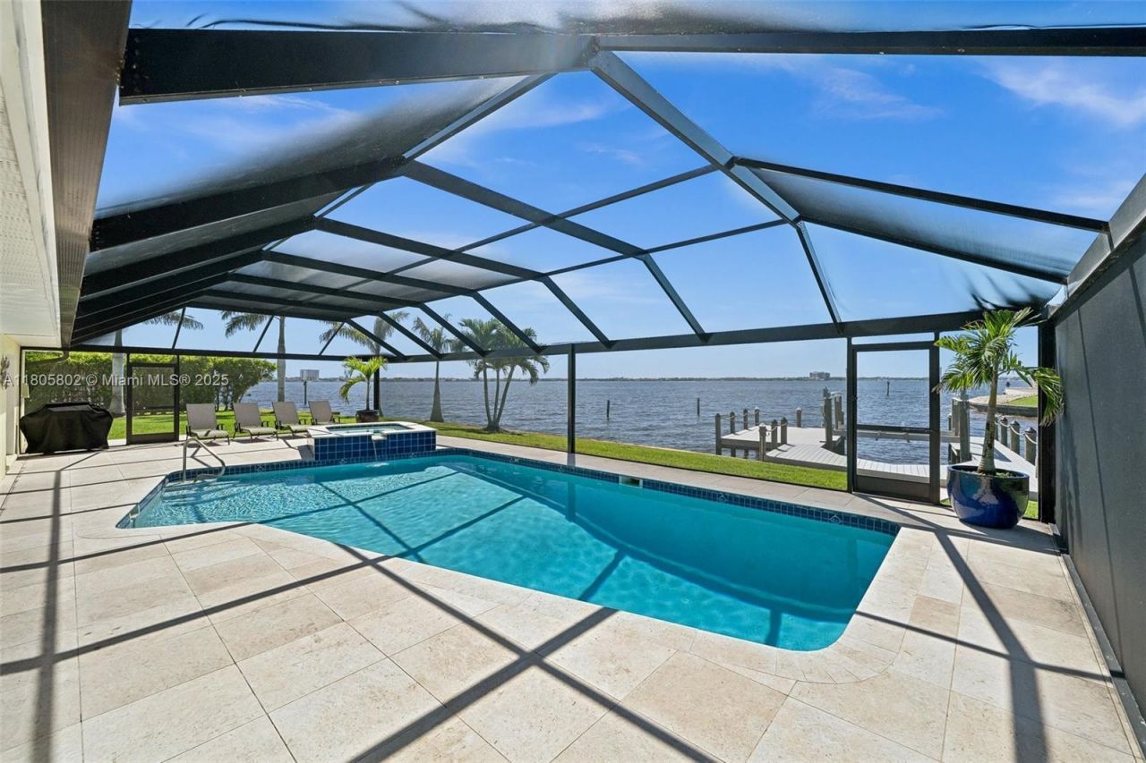 1600 Edith Esplanade, Cape Coral, FL 33904 Photo