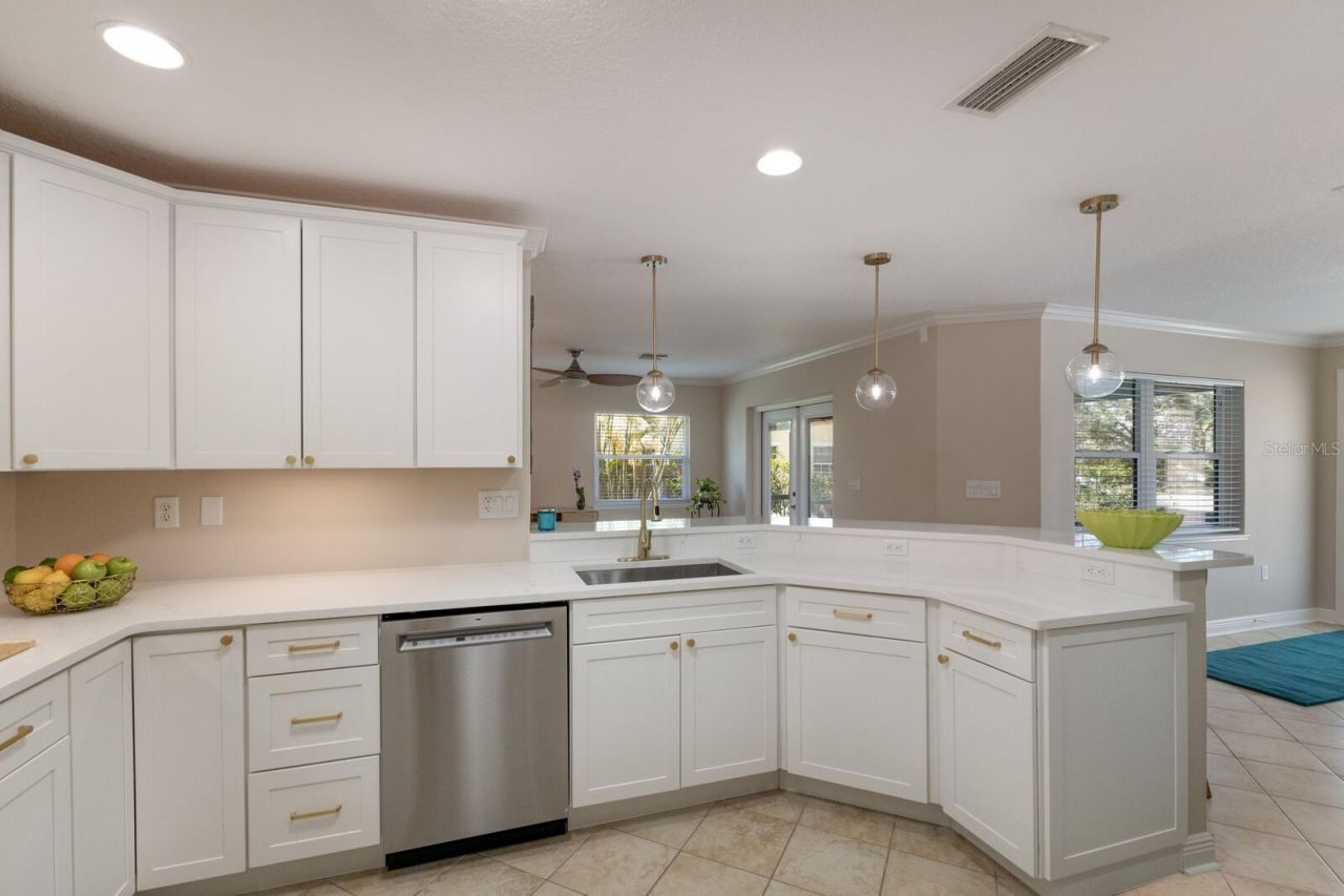 237 85th Street, Holmes Beach, FL 34217 Photo