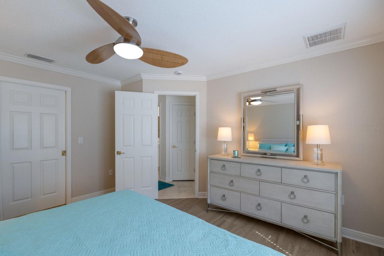 237 85th Street, Holmes Beach, FL 34217 Photo