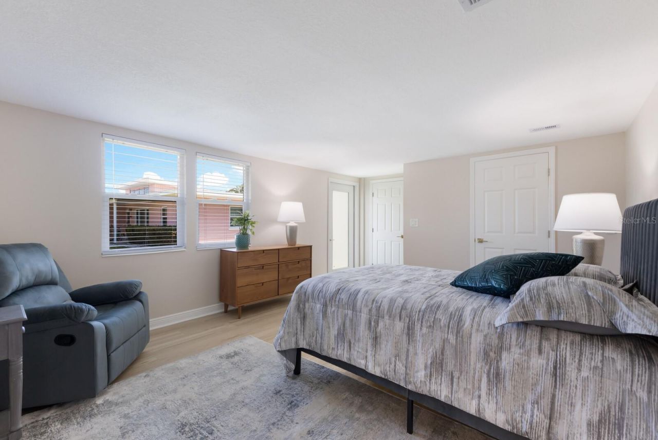 237 85th Street, Holmes Beach, FL 34217 Photo