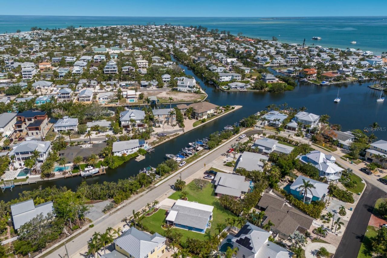 237 85th Street, Holmes Beach, FL 34217 Photo