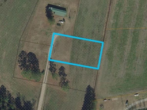 2100 G and B Ln, Loris, SC 29569