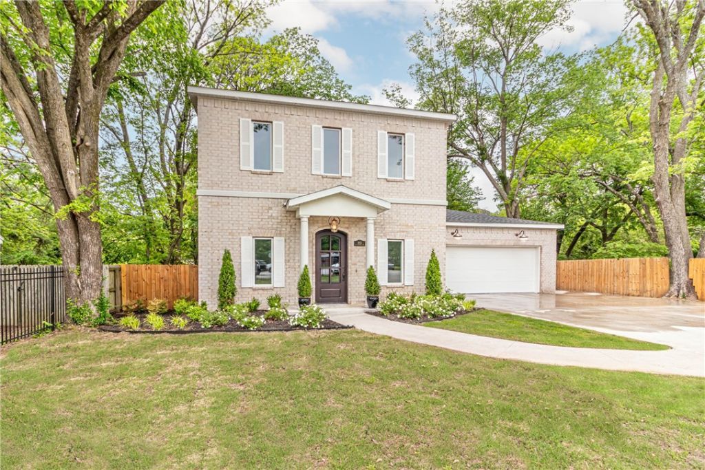 1615 N Garland Avenue, Fayetteville, AR 72703 Main Photo