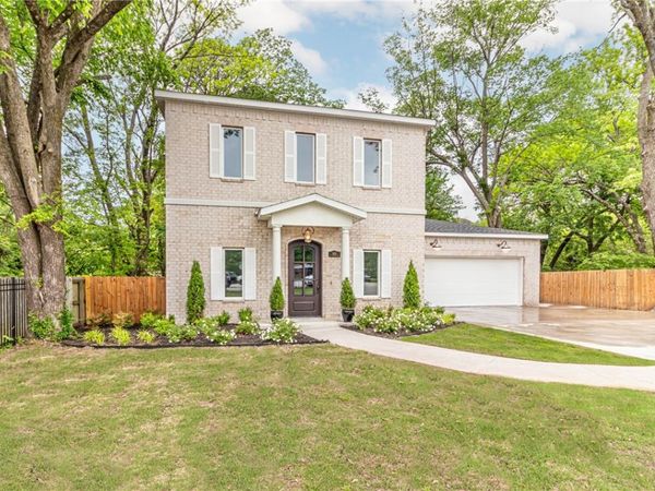 1615 N Garland Avenue, Fayetteville, AR 72703