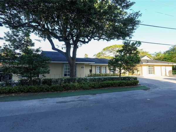 8125 SW 120th St, Pinecrest, FL 33156