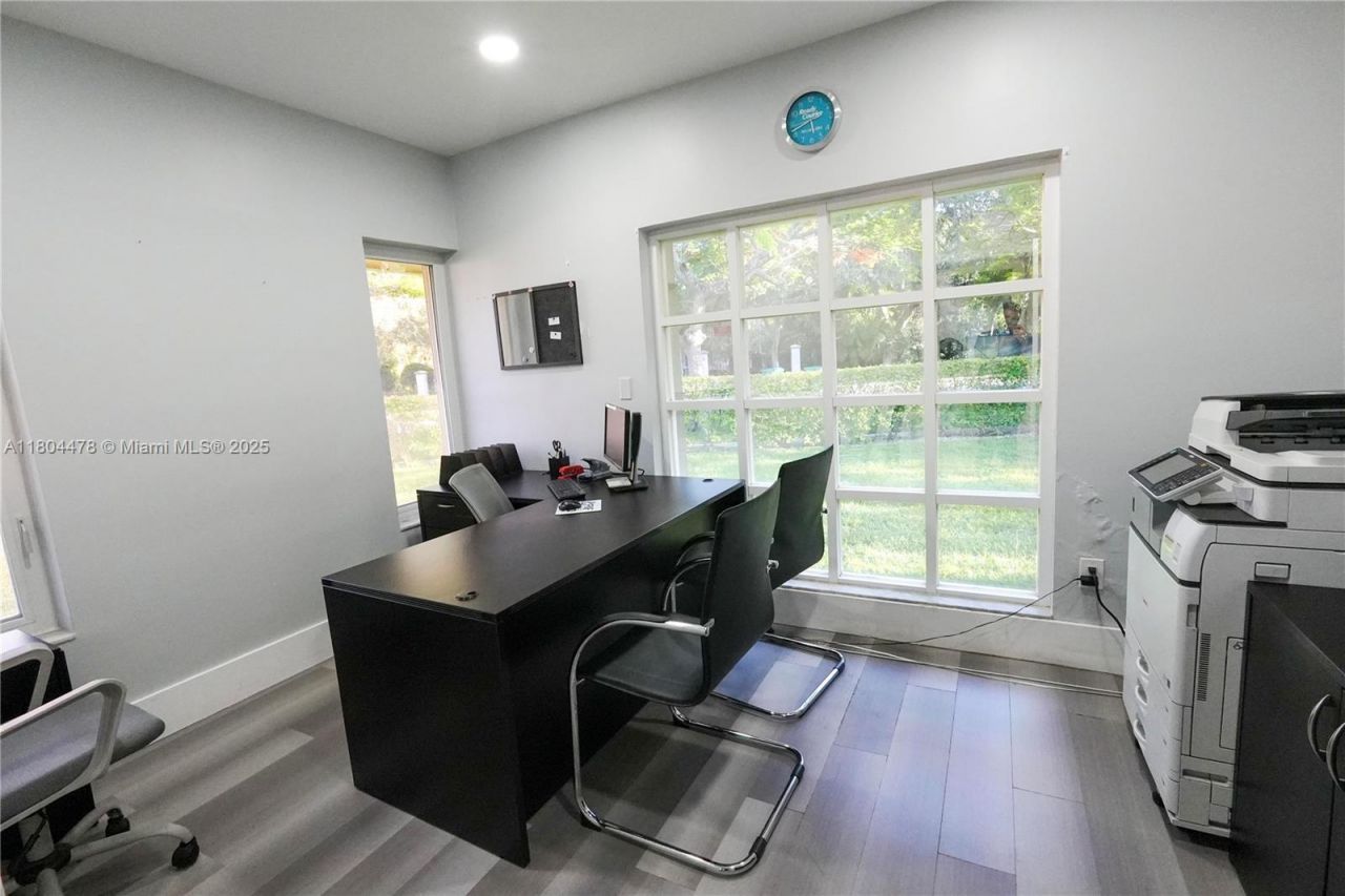 8125 SW 120th St, Pinecrest, FL 33156 Photo