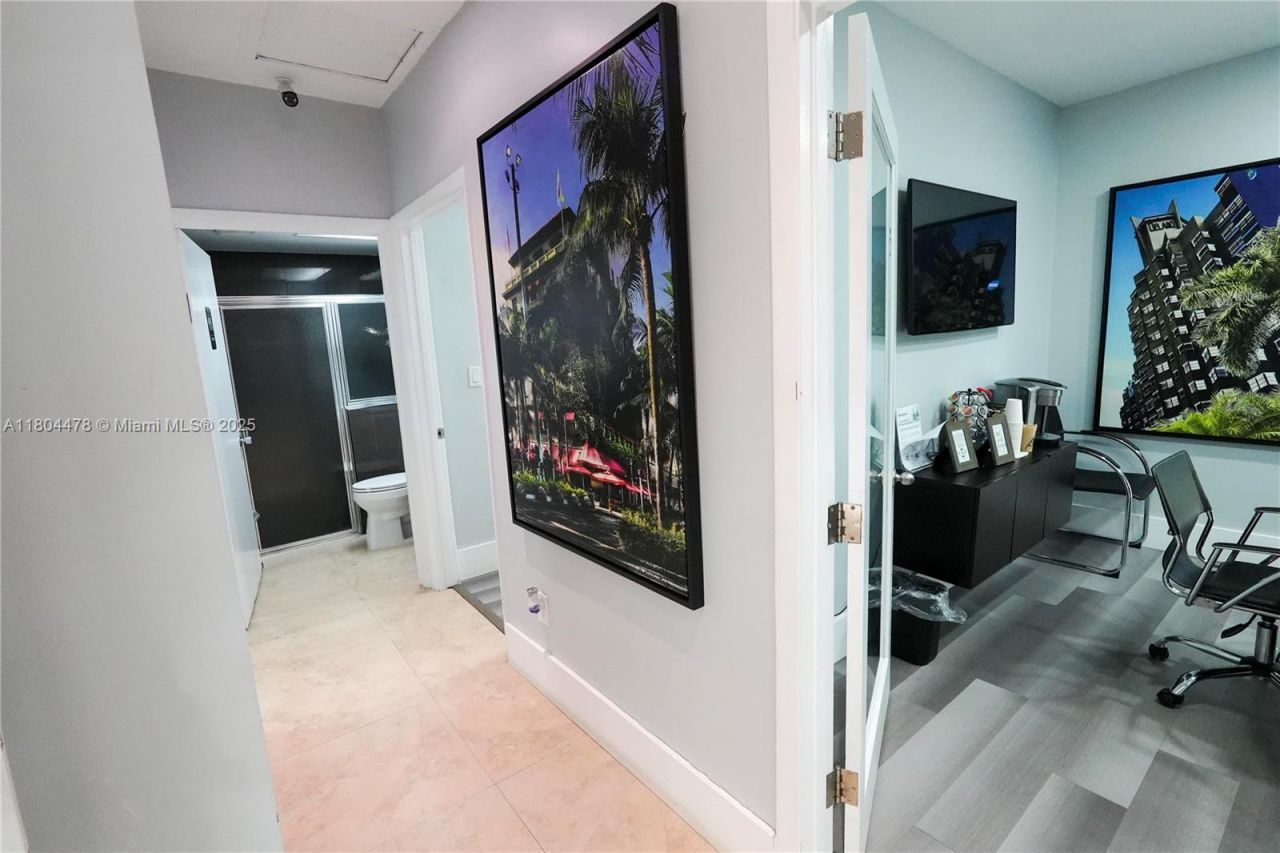 8125 SW 120th St, Pinecrest, FL 33156 Photo