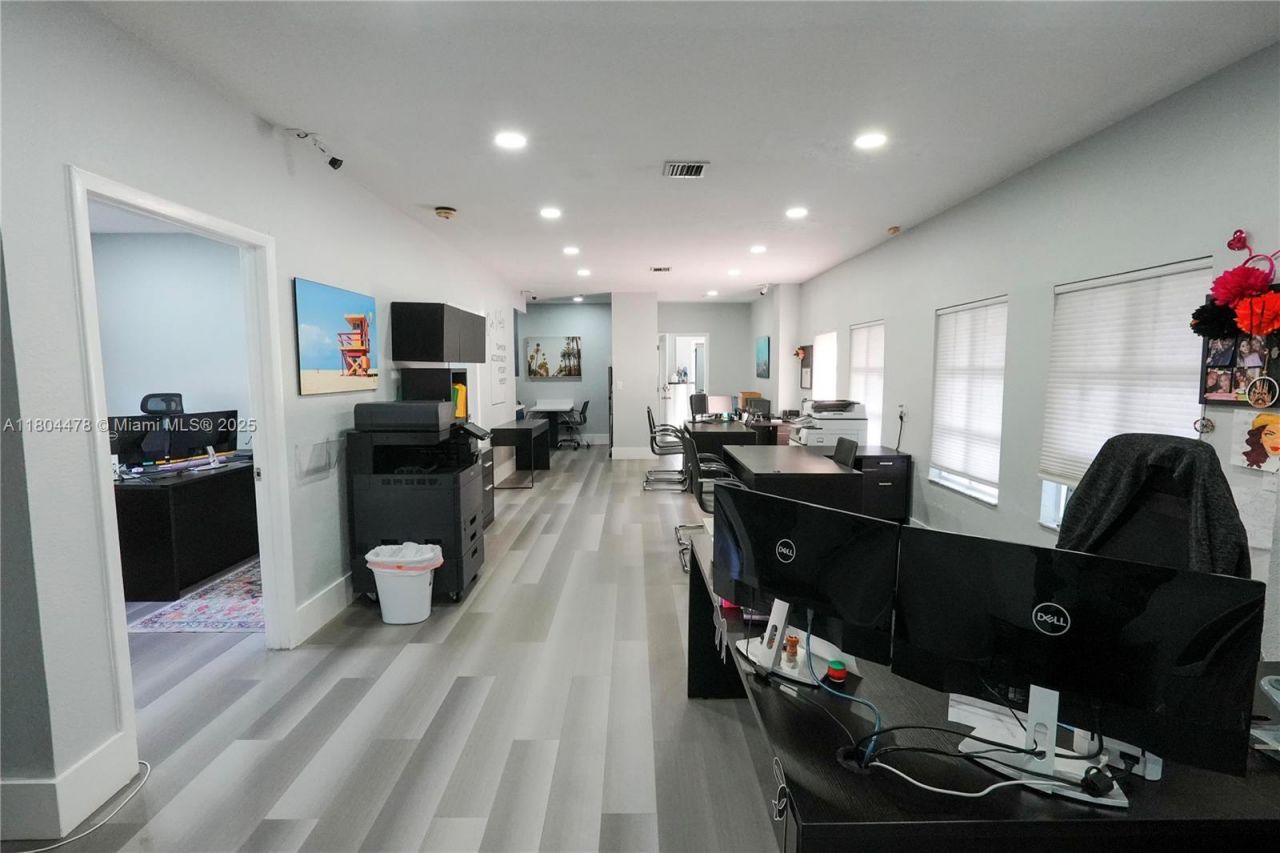 8125 SW 120th St, Pinecrest, FL 33156 Photo