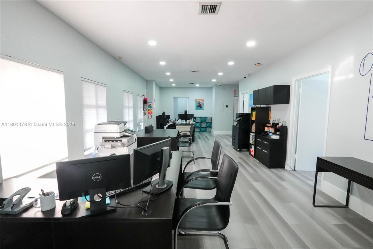 8125 SW 120th St, Pinecrest, FL 33156 Photo