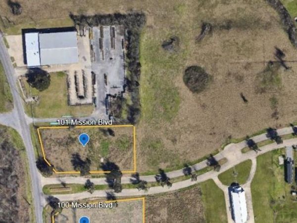 101 Mission, Houma, LA 70363