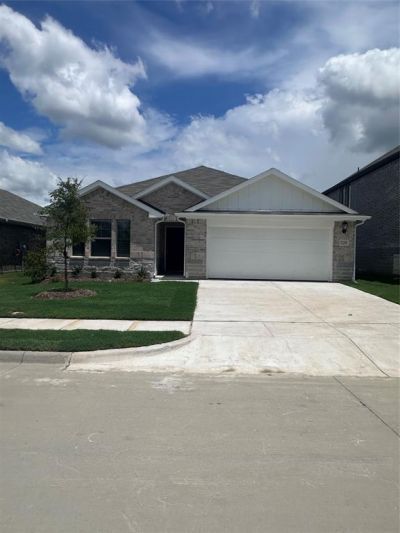 225 Sugarlands Drive, Greenville, TX 75402 Main Photo