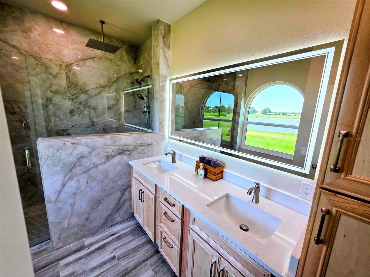 834 Springwood Circle, Bradenton, FL 34212 Photo