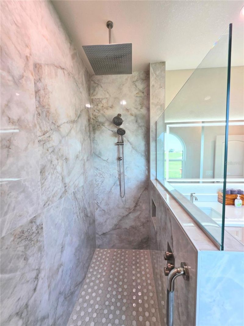 834 Springwood Circle, Bradenton, FL 34212 Photo