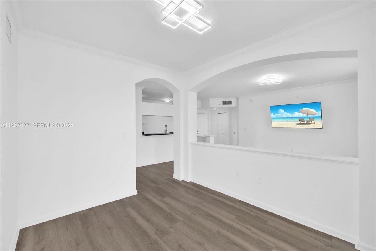 17150 N Bay Rd, Unit 2814, Sunny Isles Beach, FL 33160 Photo