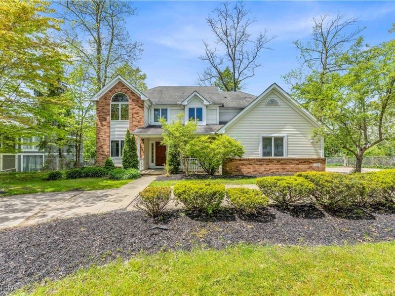 2736 Green Road, Shaker Heights, OH 44122 Photo 1