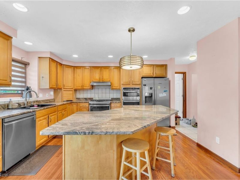 2736 Green Road, Shaker Heights, OH 44122 Photo 5