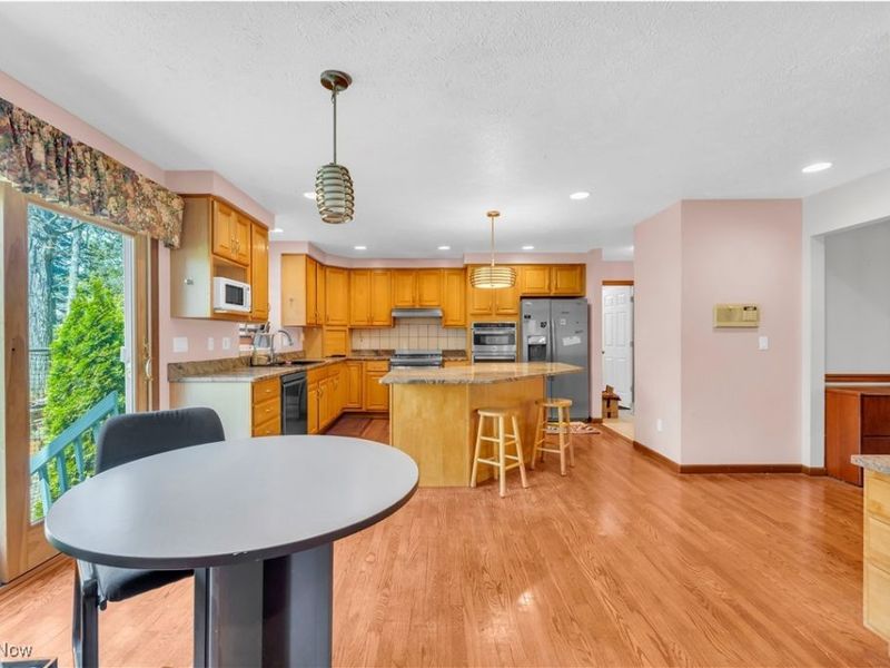 2736 Green Road, Shaker Heights, OH 44122 Photo 6