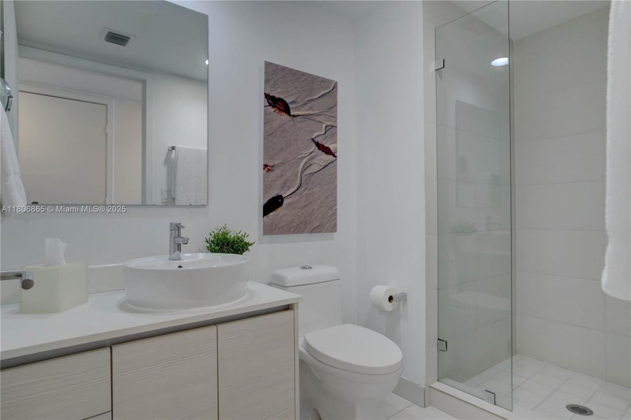 2602 E Hallandale Beach Blvd, Unit R407, Hallandale Beach, FL 33009 Photo