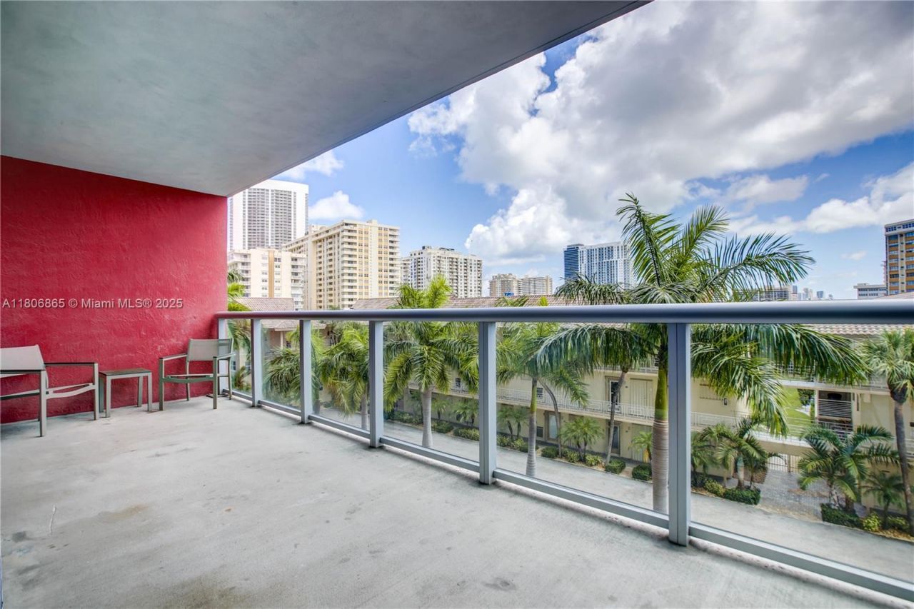 2602 E Hallandale Beach Blvd, Unit R407, Hallandale Beach, FL 33009 Photo