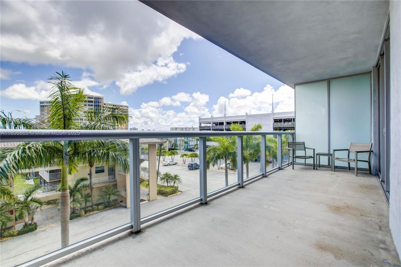 2602 E Hallandale Beach Blvd, Unit R407, Hallandale Beach, FL 33009 Photo